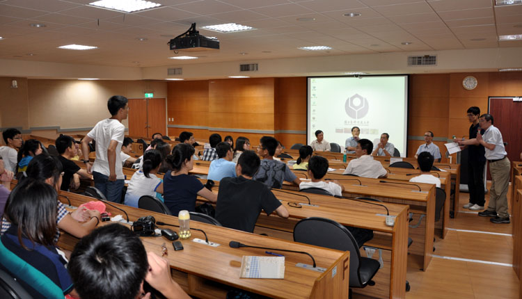 足球官网师生与台湾科技大学师生交流
